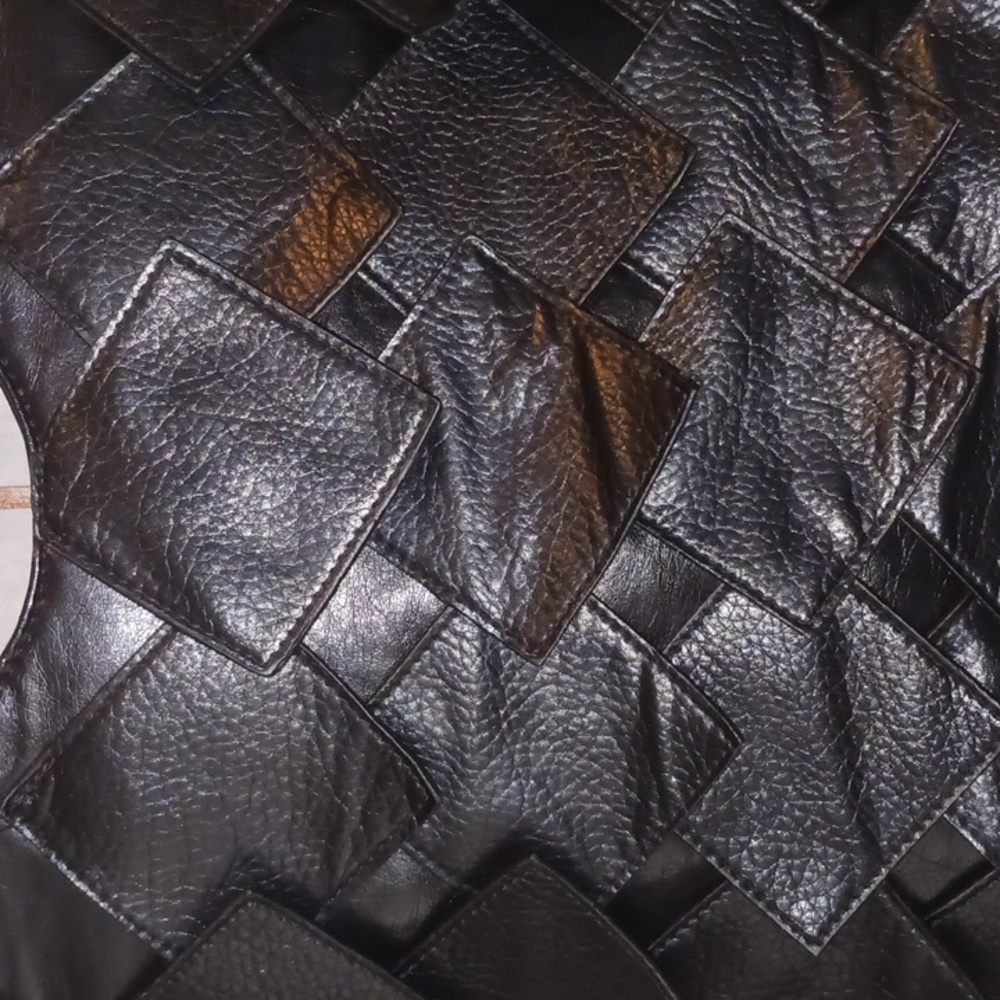 Black Purse - Picture 2 of 11